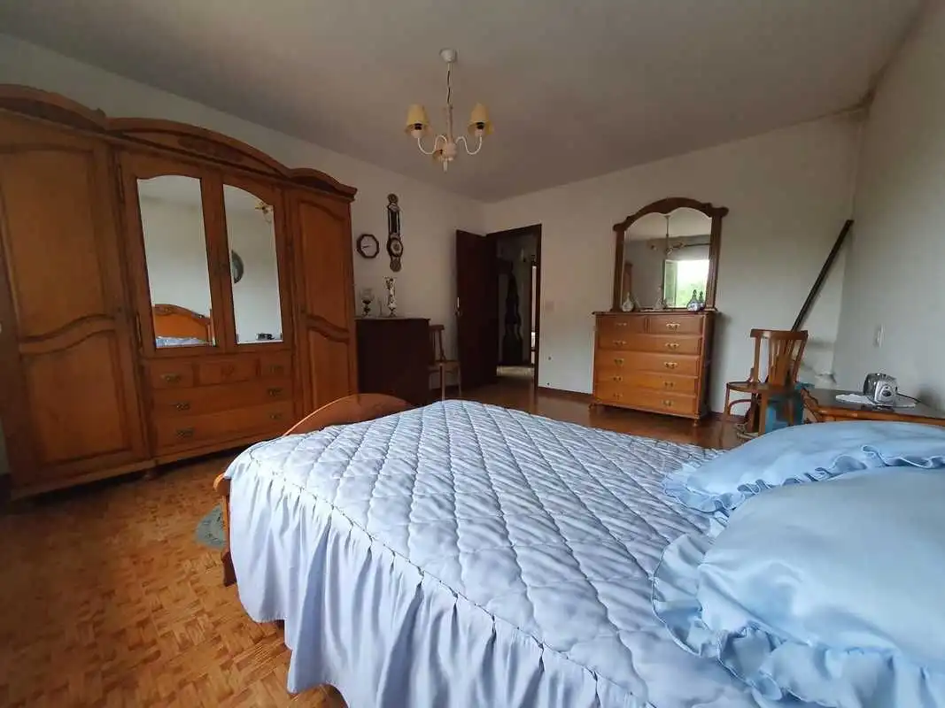 Dormitori de Casa o xalet en venda en Llanes amb Calefacció i Jardí privat