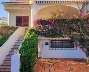 Vista exterior de Casa adosada de lloguer amb opció a compra en Xeraco amb Aire condicionat, Terrassa i Balcó