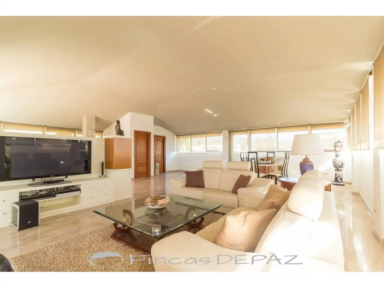 Sala de estar de Casa o chalet en venta en Castelldefels con Aire acondicionado, Calefacción y Jardín privado