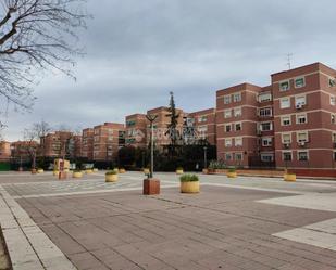 Vista exterior de Pis en venda en Leganés amb Terrassa i Piscina comunitària