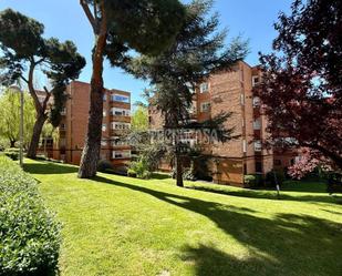 Vista exterior de Pis en venda en  Madrid Capital amb Calefacció, Balcó i Alarma