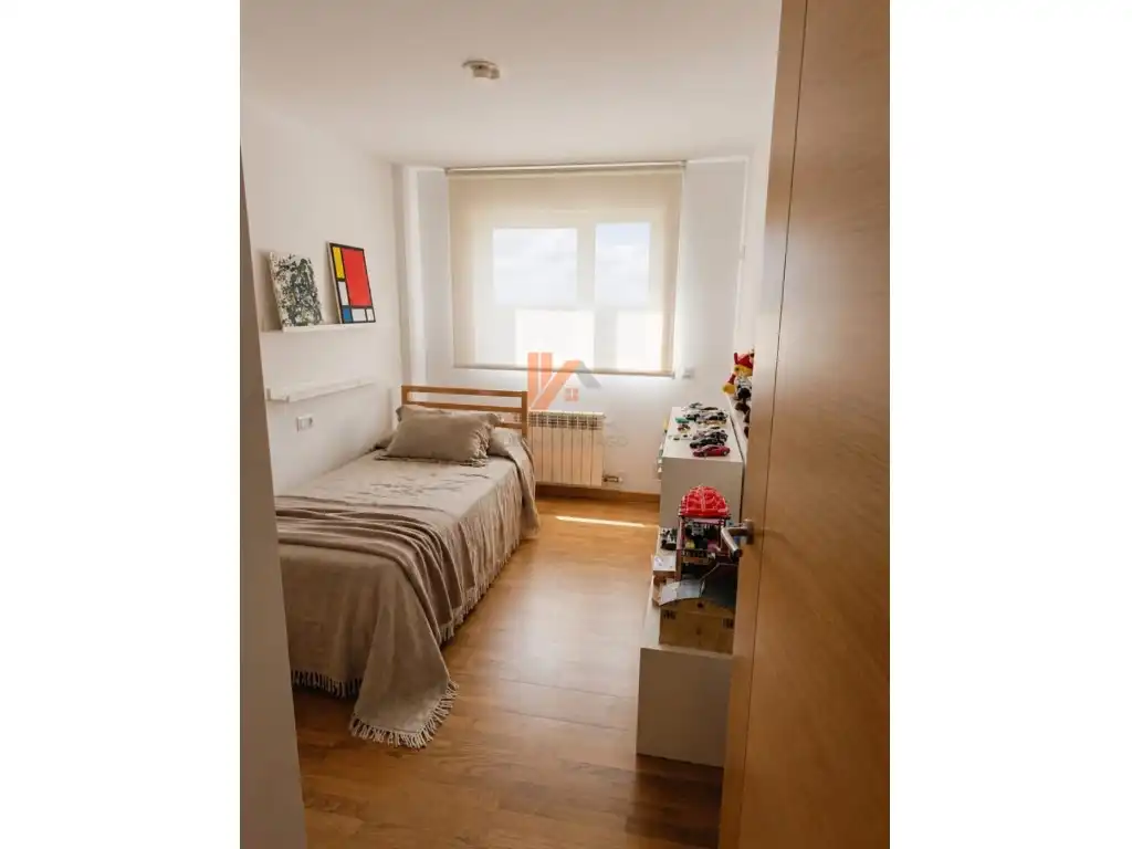 Schlafzimmer von Wohnung zur Miete in Santiago de Compostela  mit Möbliert