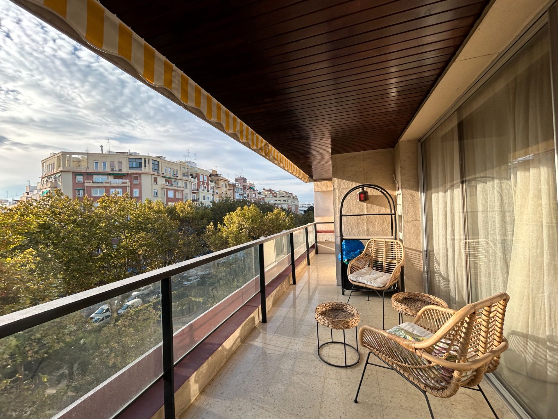 Piso de alquiler en Gran Vía de Fernando el Católico, La Petxina, Extramurs