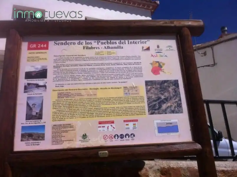Country homes for sale in Benizalón