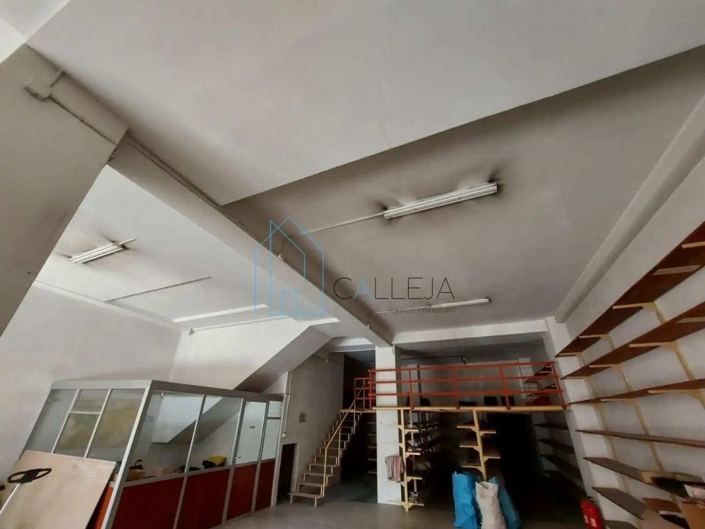 Nau industrial en venda en Ourense Capital 