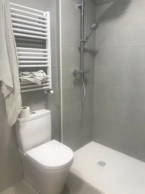 Baño de Casa o chalet en venta en Castro-Urdiales con Calefacción, Jardín privado y Terraza