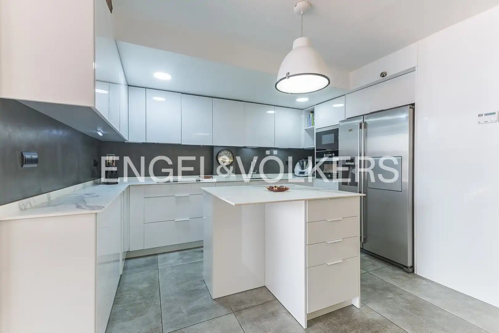 Cuina de Apartament en venda en Barcelona amb Aire condicionat, Calefacció i Terrassa