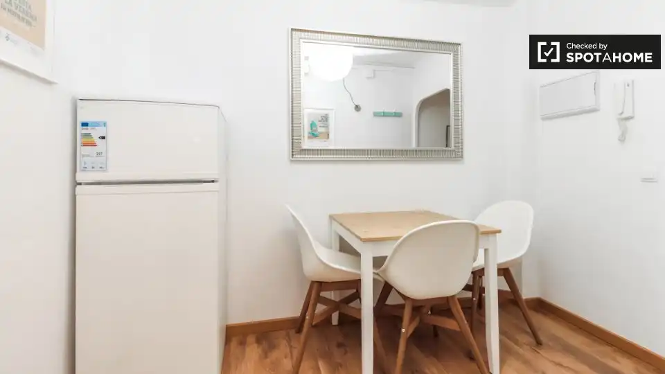 Piso con terraza en alquiler en Eixample, imagen 5