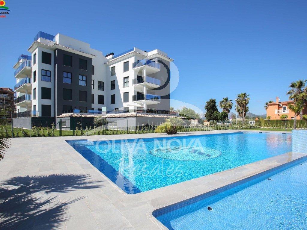 Piscina de Apartamento en venta en Oliva con Terraza y Piscina comunitaria