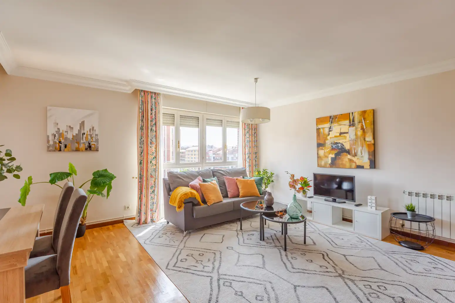 Sala de estar de Piso en venta en  Pamplona / Iruña con Parquet, Terraza y Trastero