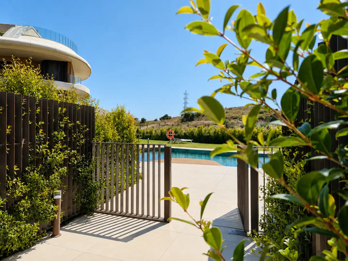 Apartamento con piscina en venta en CL GOLONDRINAS LAS 62(P) TB-062 FUENGIROLA (MÁLAGA), imagen 4