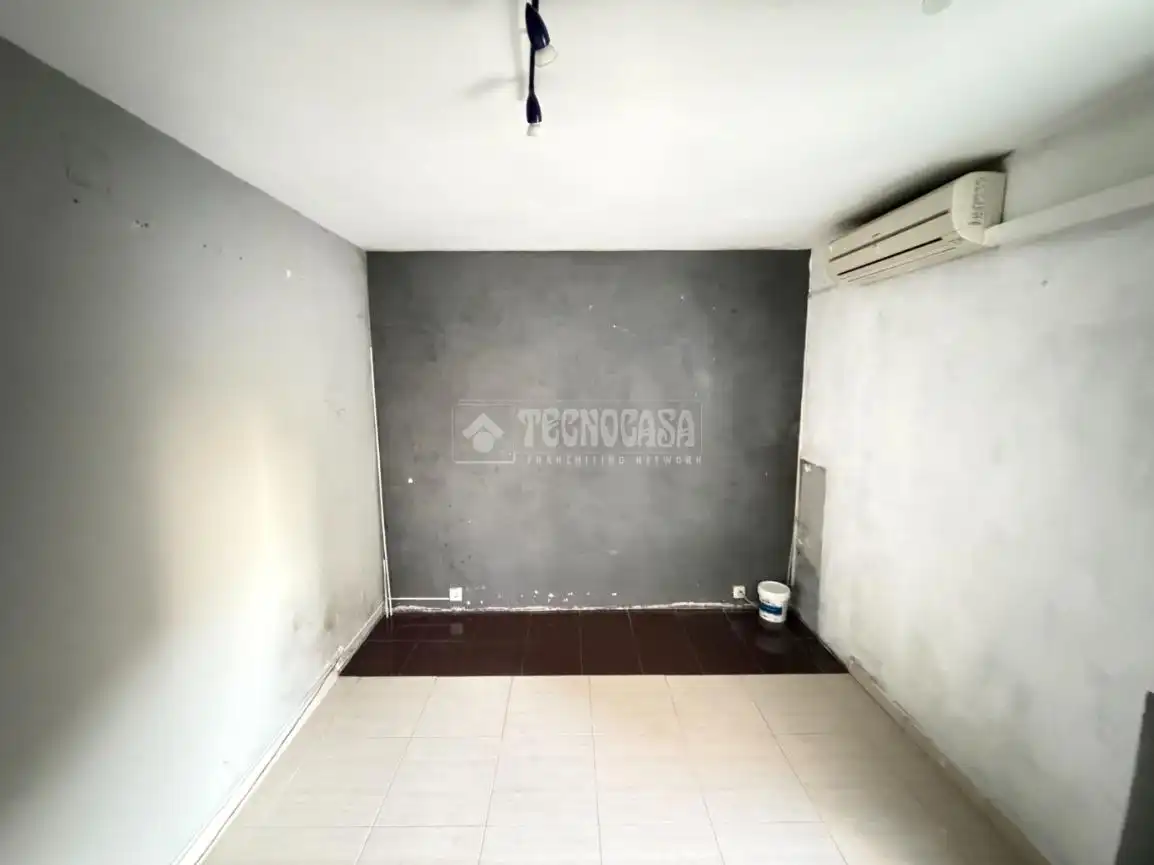 Flat for sale in Madrid  with Air Conditioner and Terrace