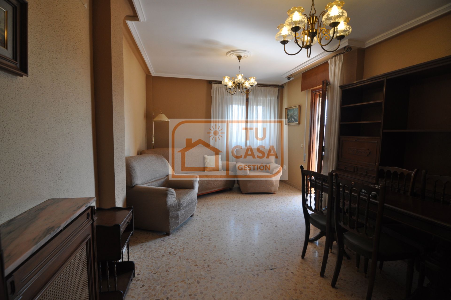 Sala de estar de Piso de alquiler en Cáceres Capital con Calefacción, Terraza y Amueblado