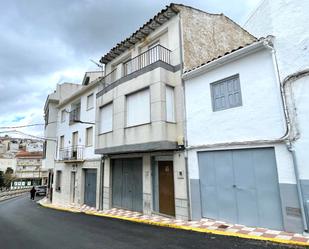 Exterior view of Single-family semi-detached for sale in Castillo de Locubín  with Terrace