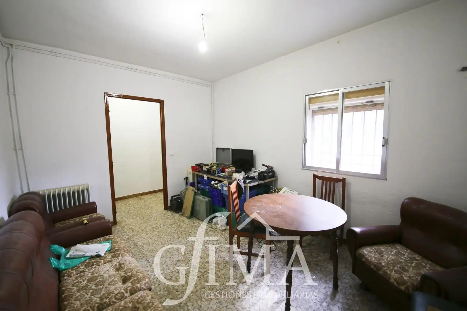 Sala d'estar de Casa o xalet en venda en Alcázar de San Juan amb Calefacció, Traster i Balcó