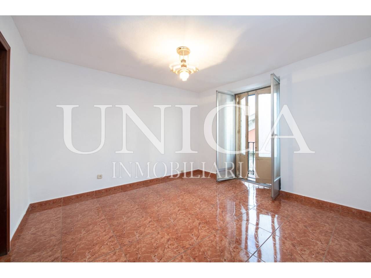 Habitación de Piso en venta en  Madrid Capital con Aire acondicionado, Balcón y Alarma