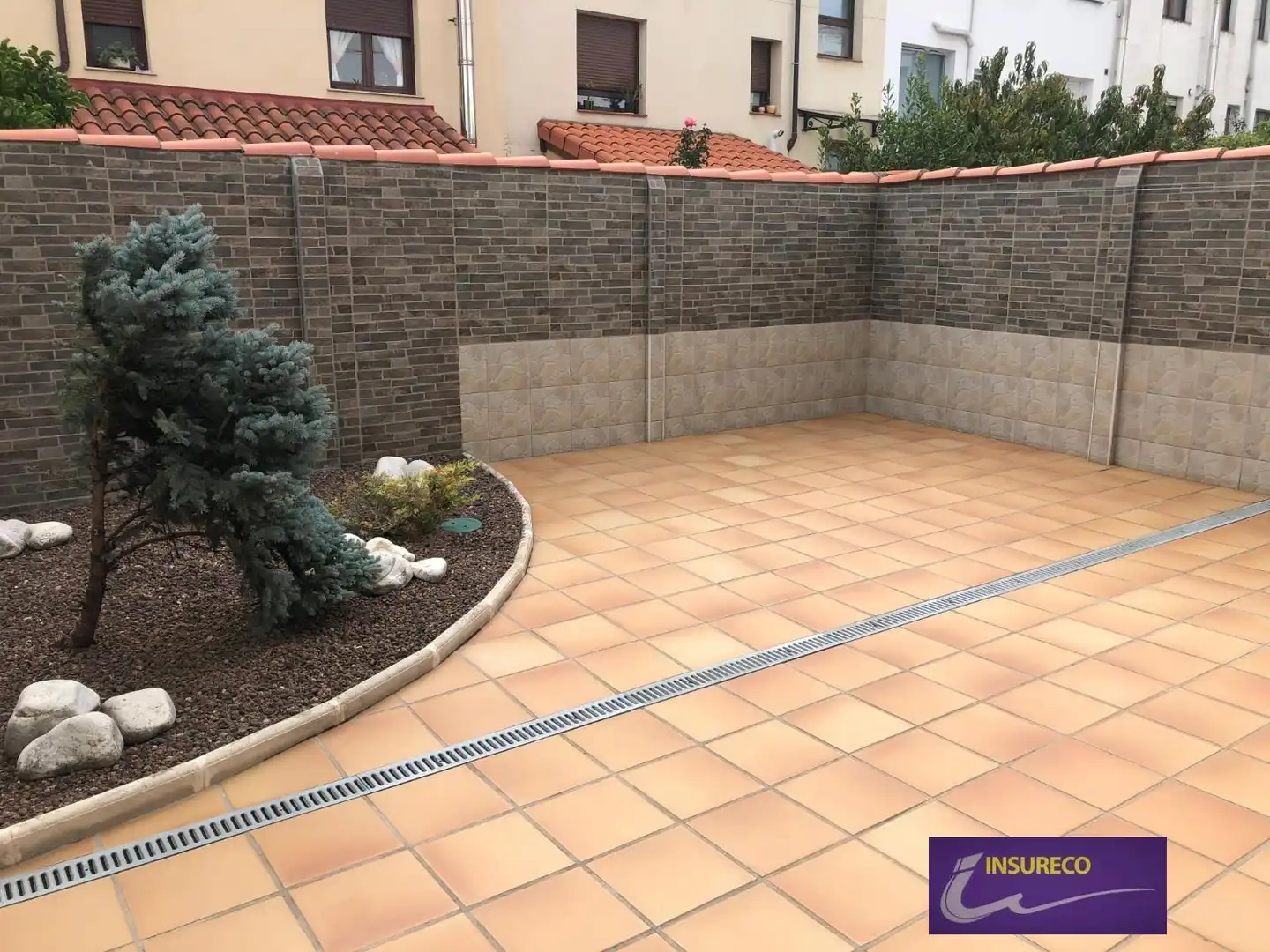 Terrassa de Casa o xalet en venda en León Capital  amb Calefacció, Jardí privat i Traster