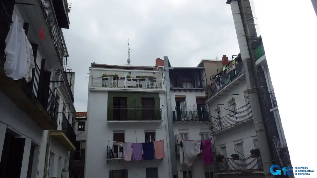 Vista exterior de Pis de lloguer en Donostia - San Sebastián  amb Calefacció i Balcó