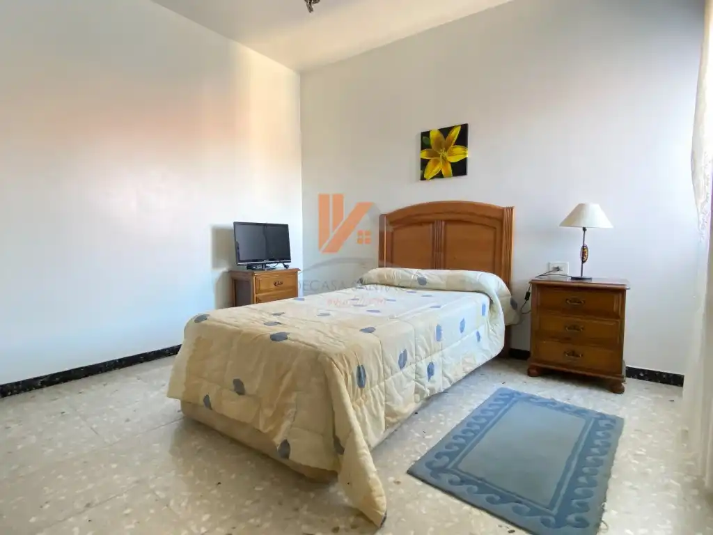 Habitación de Casa adosada en venta en Ribeira con Jardín privado, Horno y Microondas