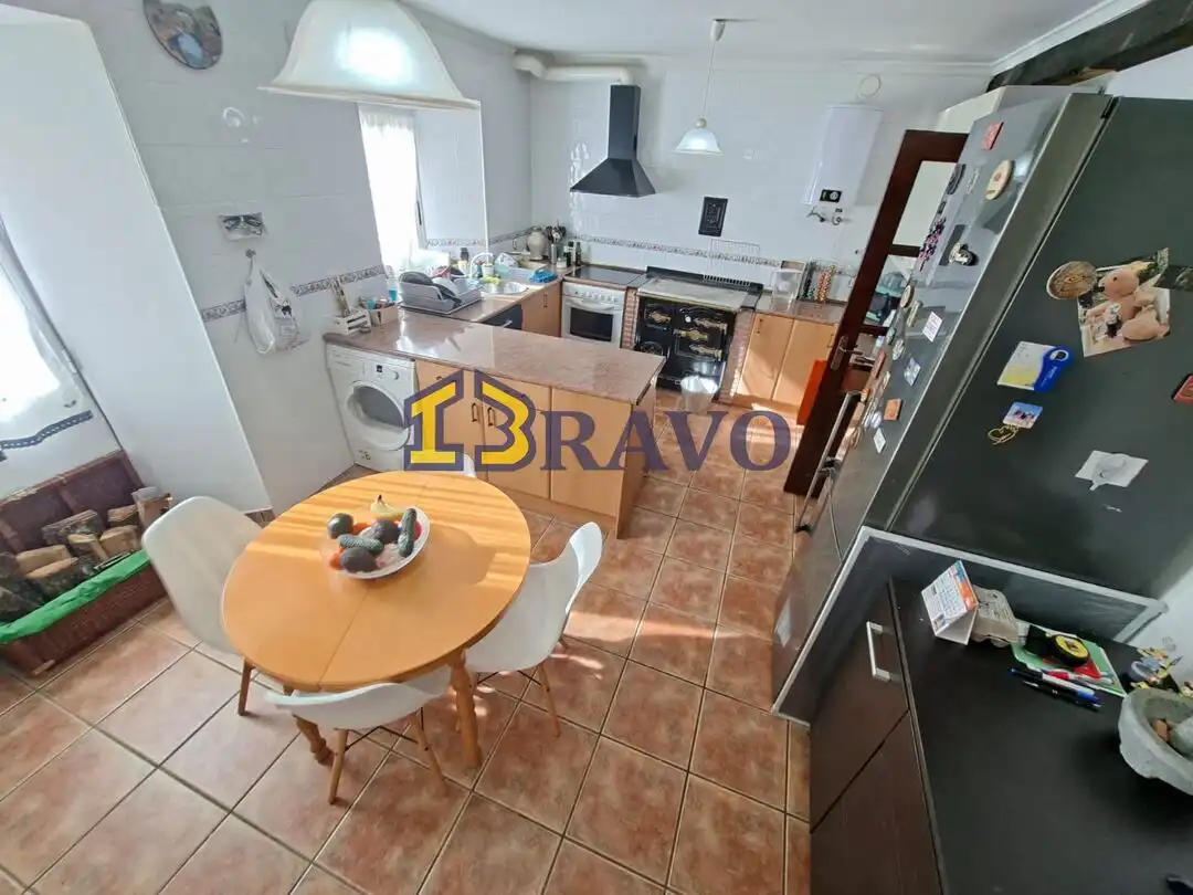 Cocina de Casa o chalet en venta en Valle de Tobalina con Calefacción y Amueblado