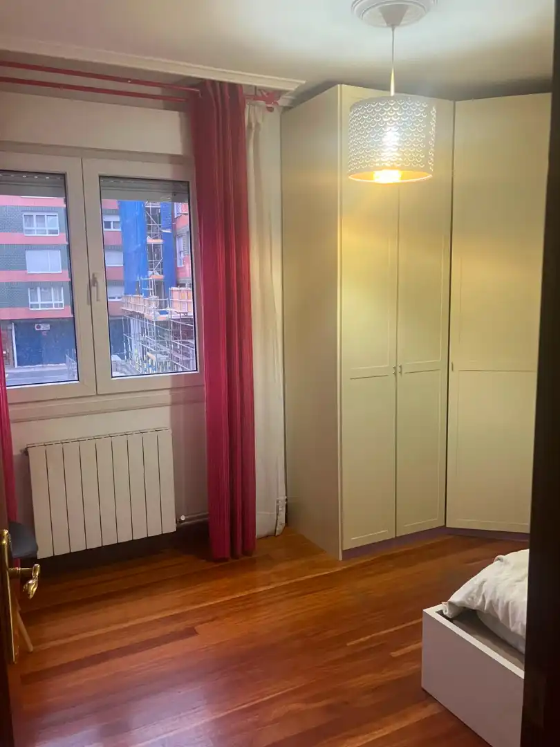 Bedroom of Flat for rent in Leioa  with Heating, Furnished and Oven