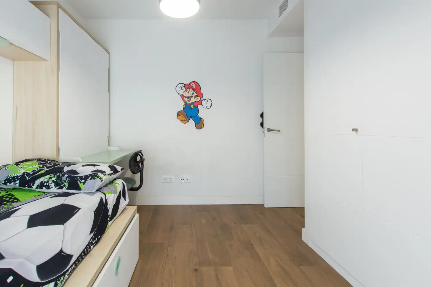 Habitación de Piso en venta en Torrelodones con Aire acondicionado, Calefacción y Terraza