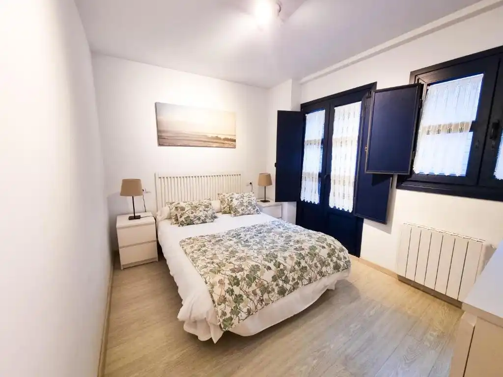 Habitación de Piso en venta en Cudillero con Calefacción, Parquet y Amueblado