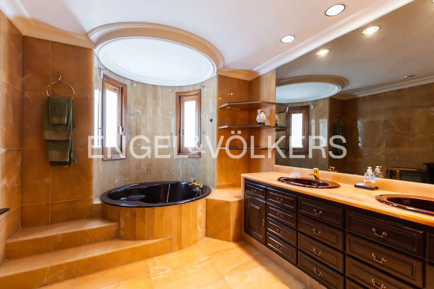 Baño de Casa o chalet en venta en Chiva con Aire acondicionado, Calefacción y Jardín privado