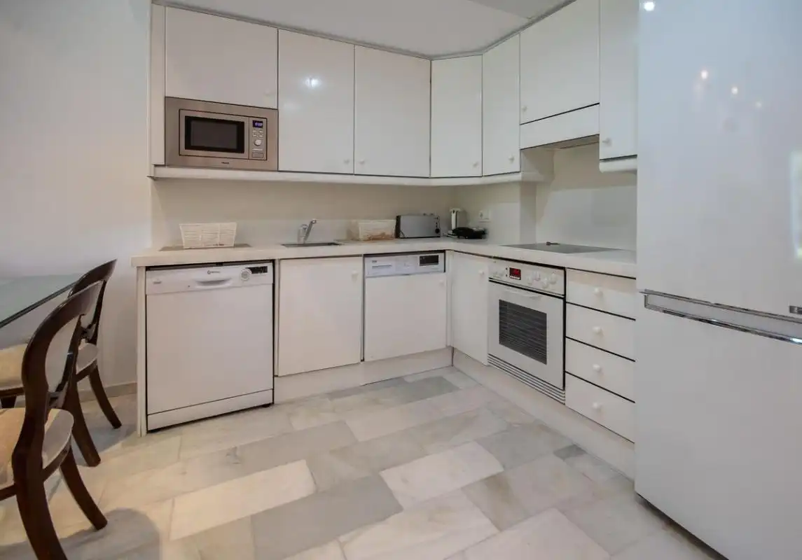 Cocina de Piso de alquiler en Marbella con Aire acondicionado, Calefacción y Amueblado