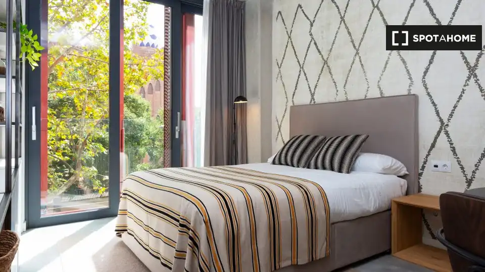 Flat with terrace to rent in Eixample, imagen 2