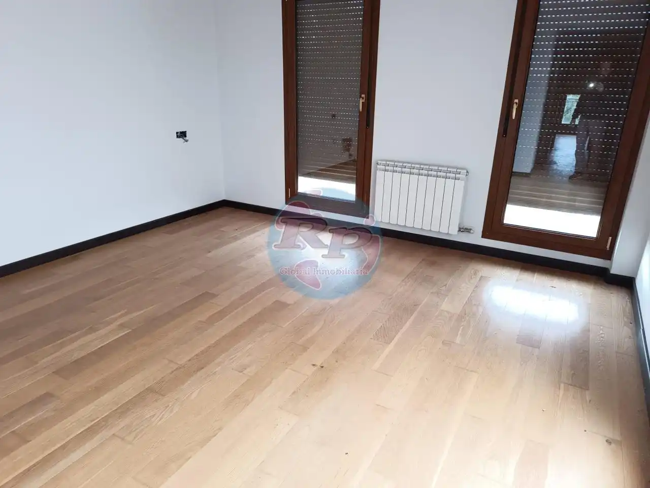 Sala de estar de Casa o chalet en venta en Sariegos con Calefacción, Jardín privado y Parquet