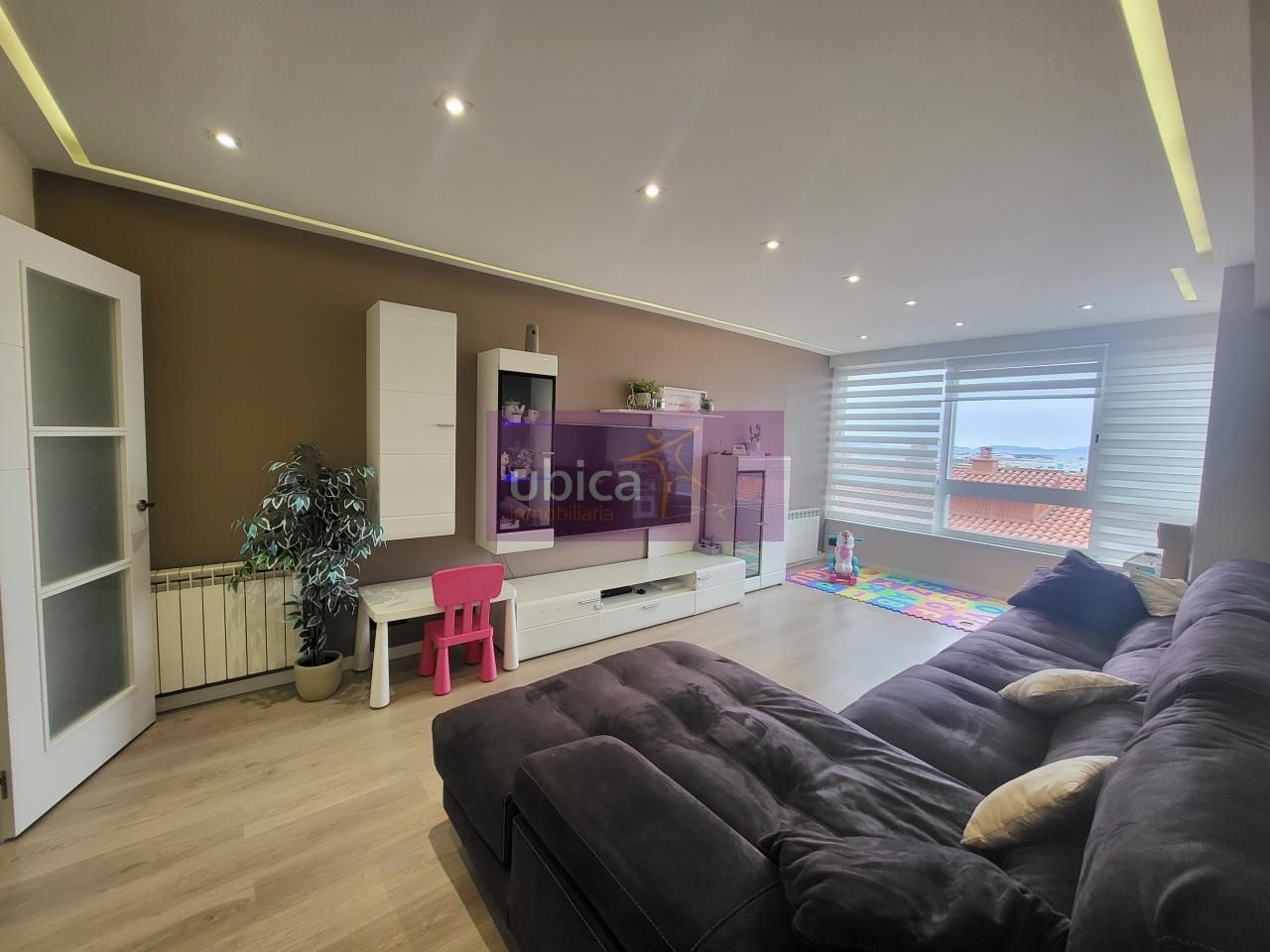 Sala d'estar de Pis en venda en Vigo  amb Calefacció i Traster