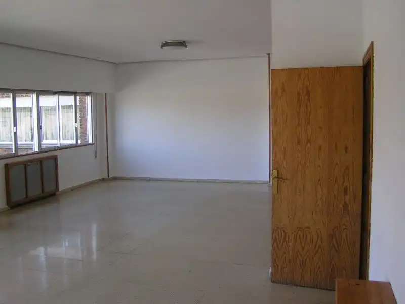 Gebäude zur Miete in Villaquilambre
