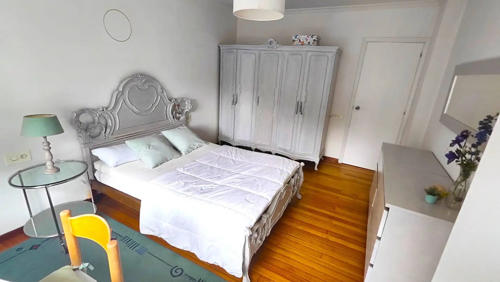Habitación de Piso en venta en Santiago de Compostela  con Trastero y Amueblado