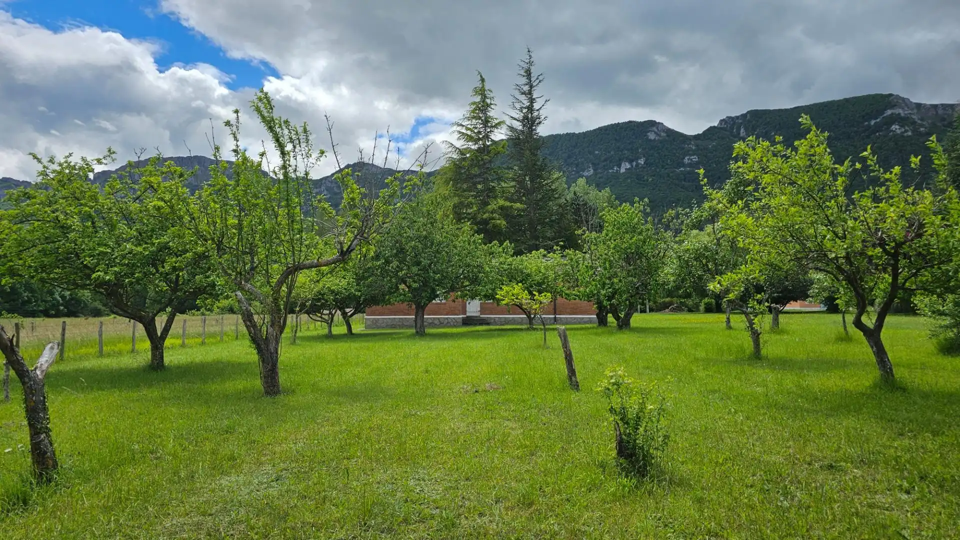 Jardí de Casa o xalet en venda en Valle de Mena amb Jardí privat i Terrassa