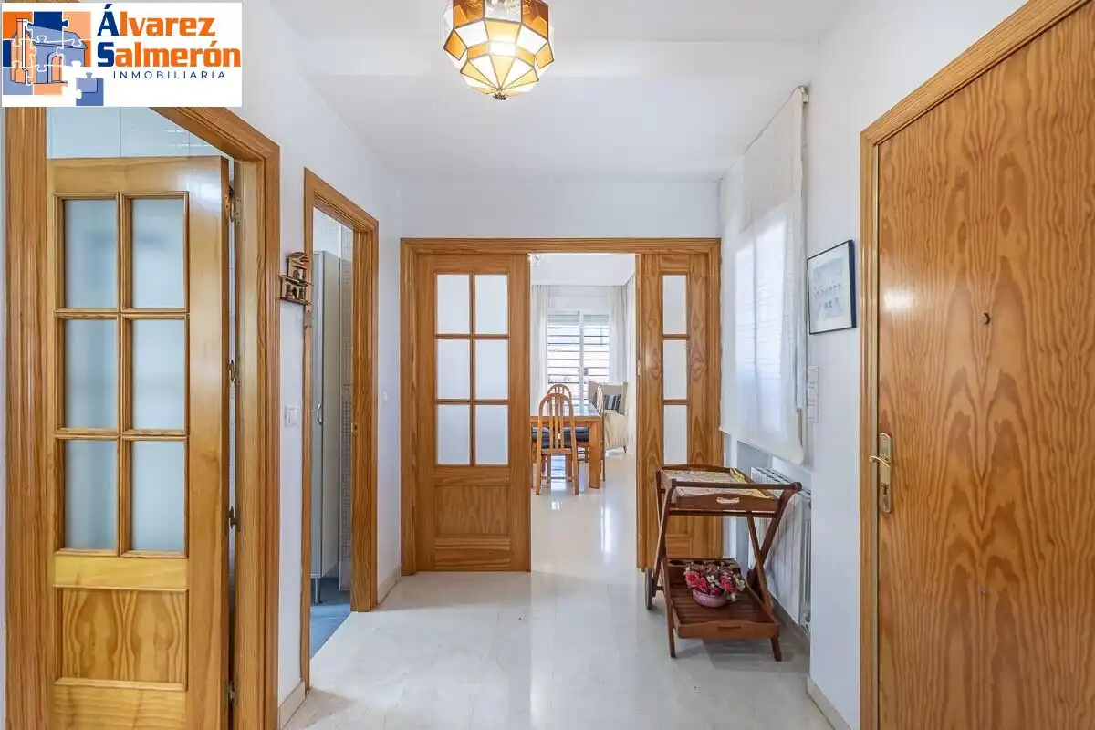 Casa o chalet en venta en Huétor Vega con Terraza, Piscina y Balcón