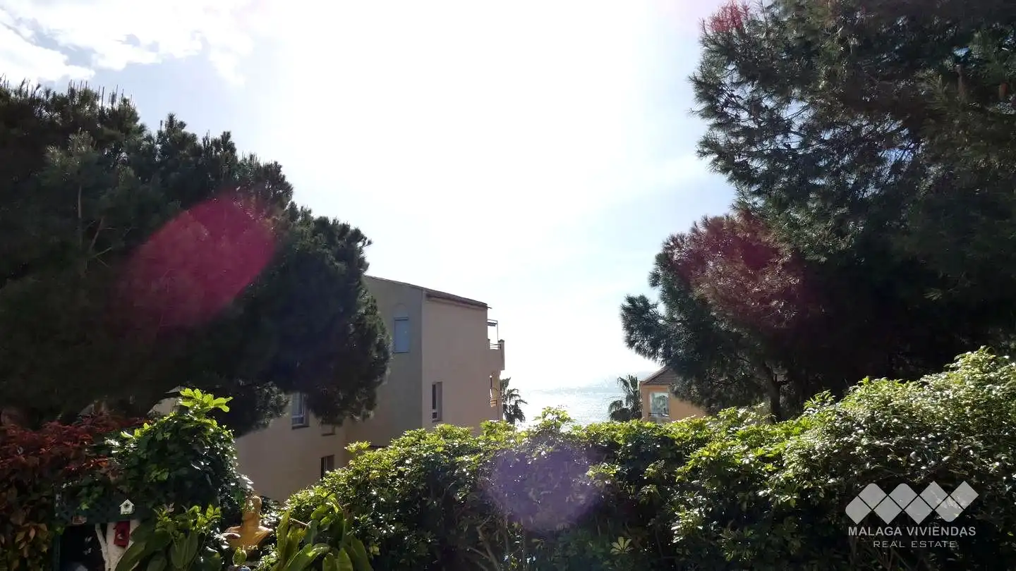 Jardí de Casa adosada en venda en Benalmádena amb Piscina comunitària