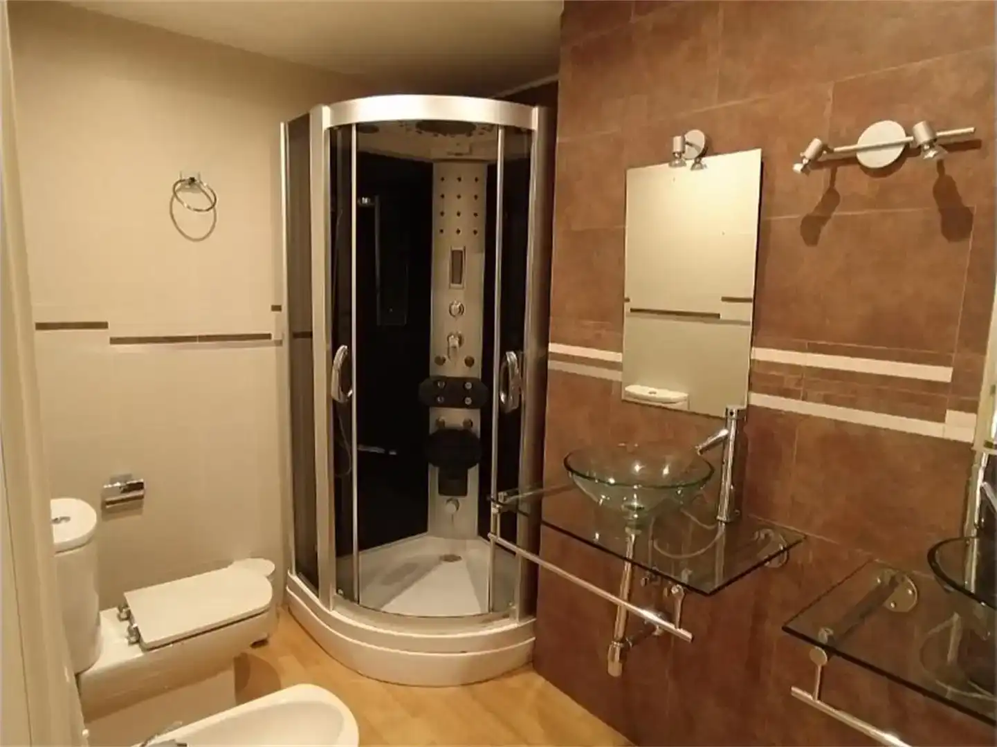 Baño de Local en venta en Castilblanco de los Arroyos con Aire acondicionado, Parquet y Amueblado