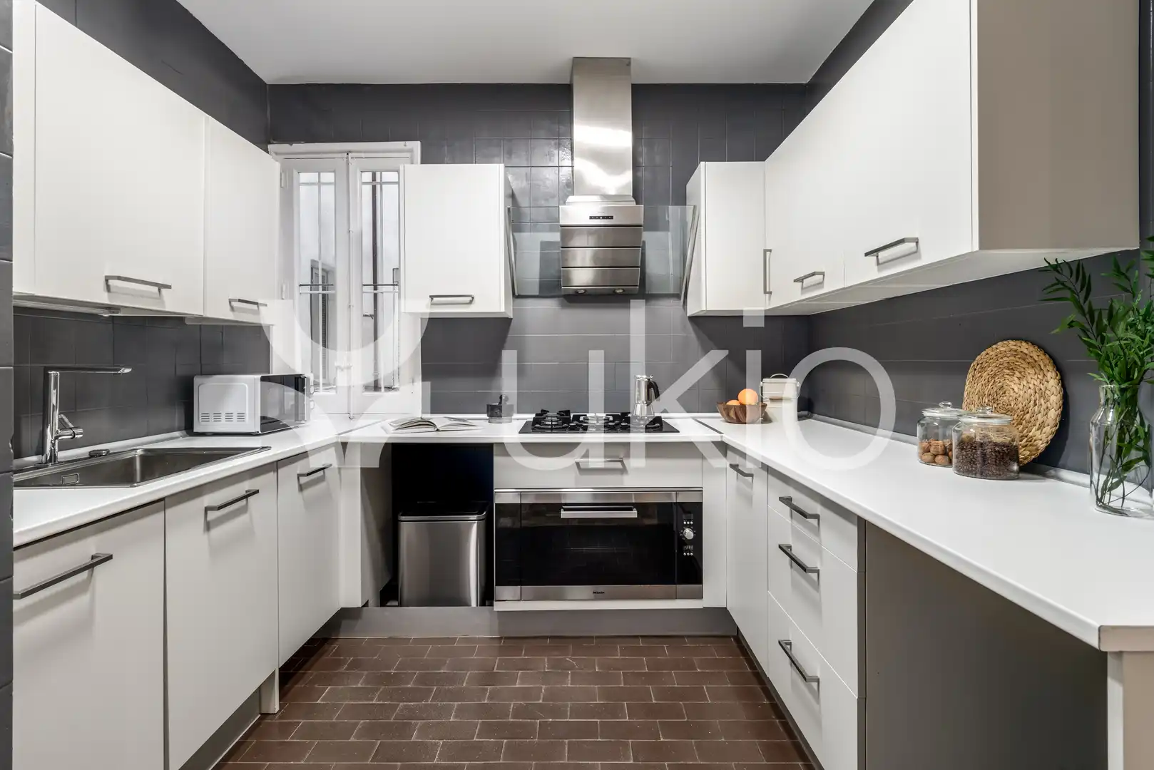 Cocina de Apartamento de alquiler en Madrid con Aire acondicionado, Calefacción y Amueblado