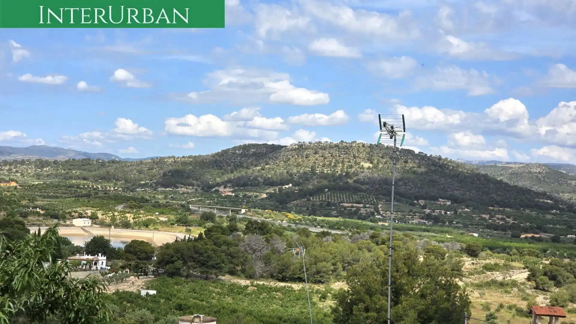 Vista exterior de Casa o chalet en venta en Casinos con Aire acondicionado, Calefacción y Jardín privado