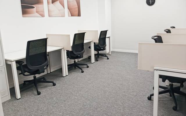 Oficina en Alquiler en Calle Gobelas, 35 en La Florida -  El  Plantío