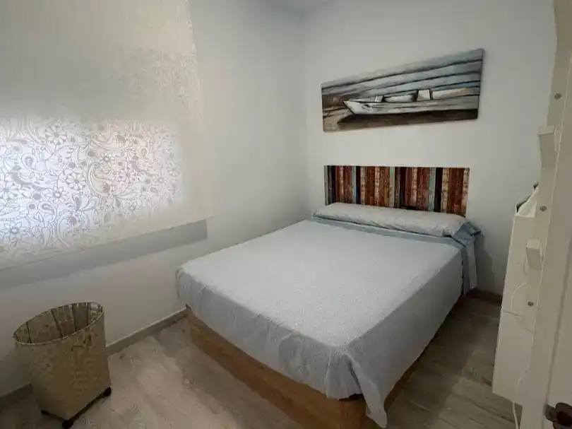 Schlafzimmer von Wohnung zur Miete in  Almería Capital mit Klimaanlage, Schwimmbad und Balkon