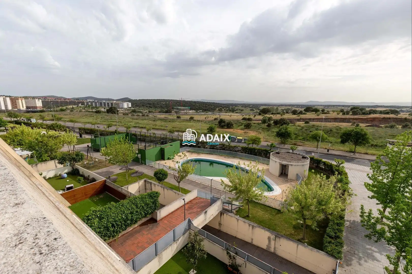 Dachboden zum Verkauf in Cáceres mit Klimaanlage, Heizung und Terrasse