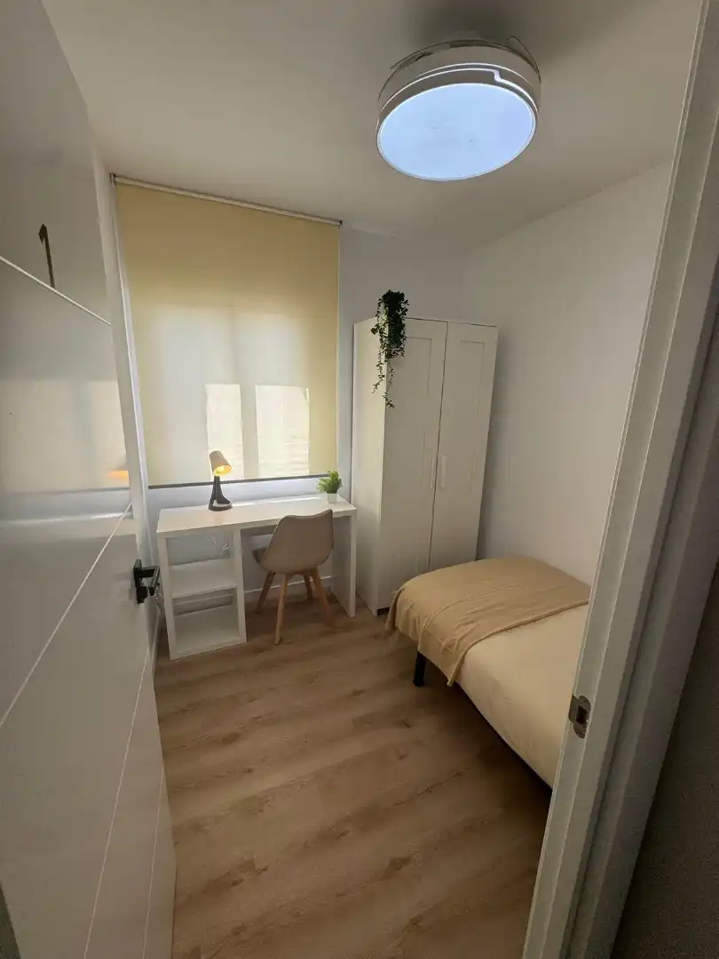 Schlafzimmer von Wohnung zum Verkauf in Sevilla mit Klimaanlage, Möbliert und Ofen