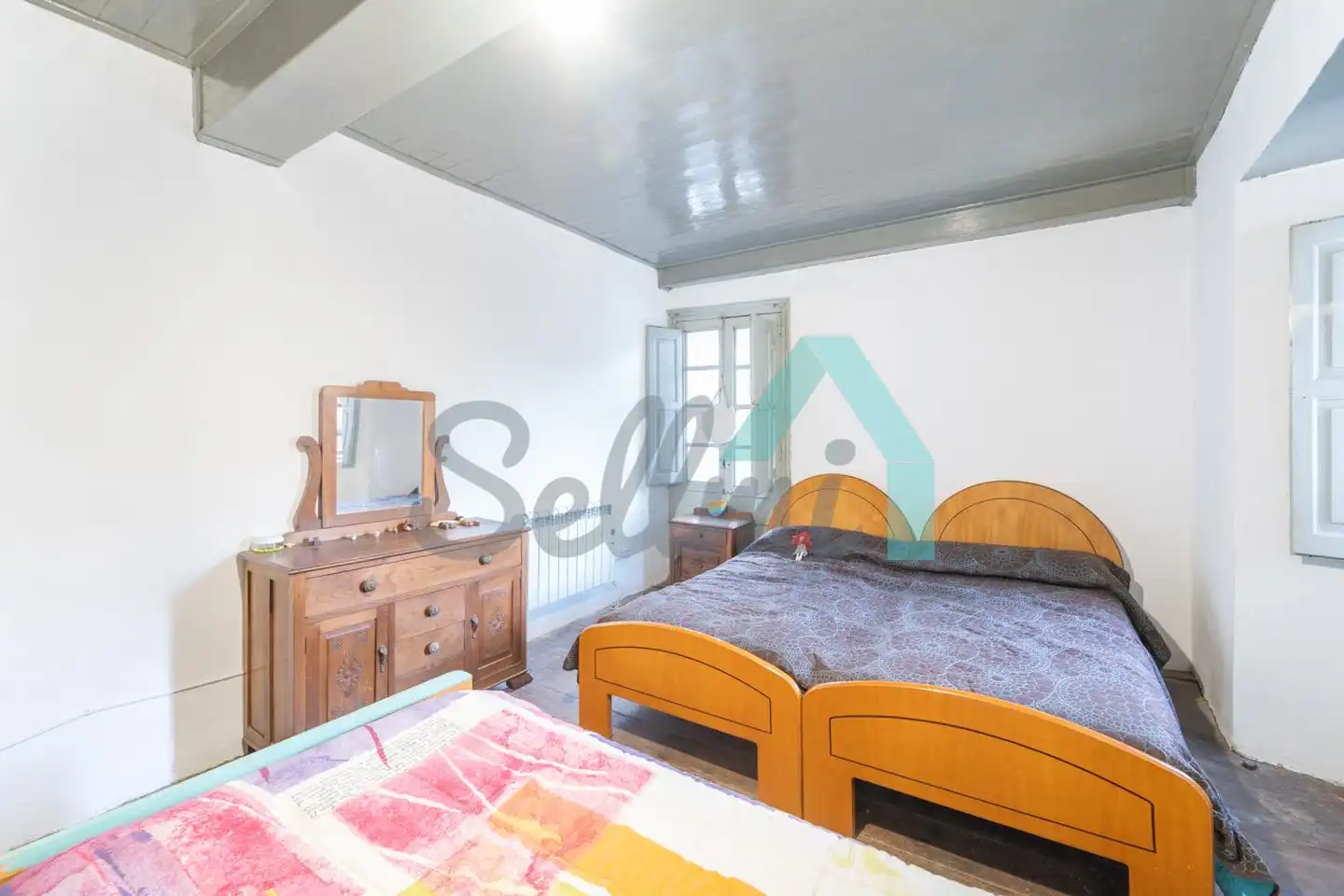 Habitación de Casa adosada en venta en Quirós con Parquet y Trastero