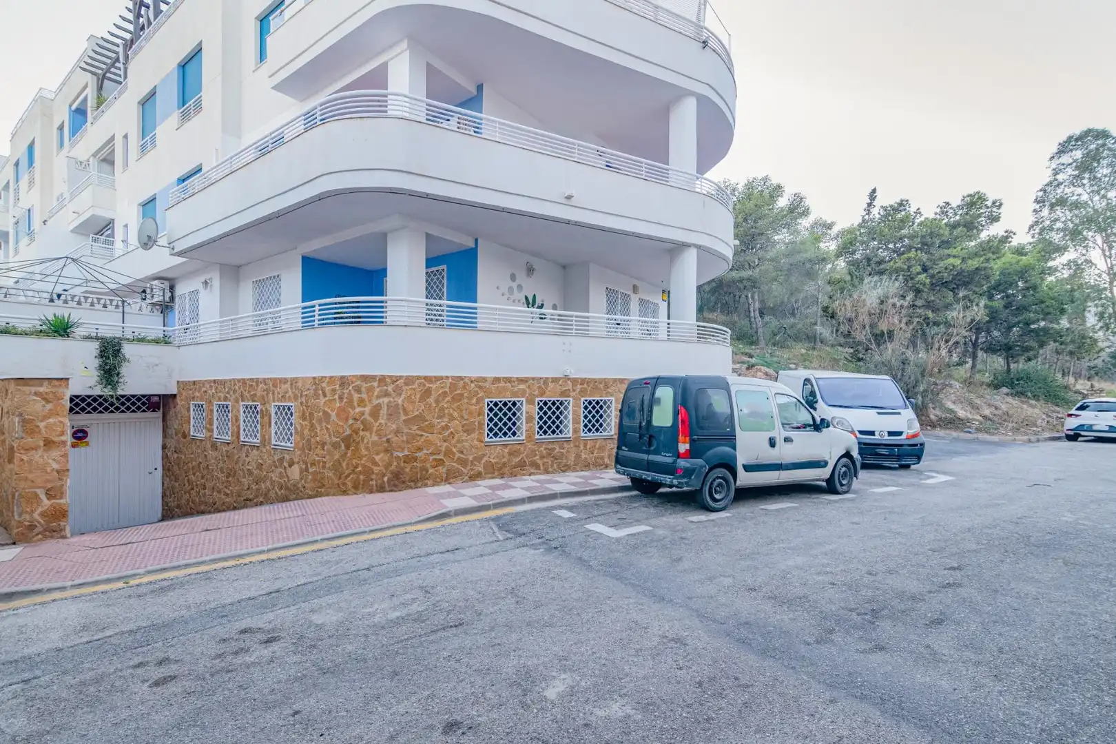 Außenansicht von Wohnung zum Verkauf in Gualchos mit Terrasse