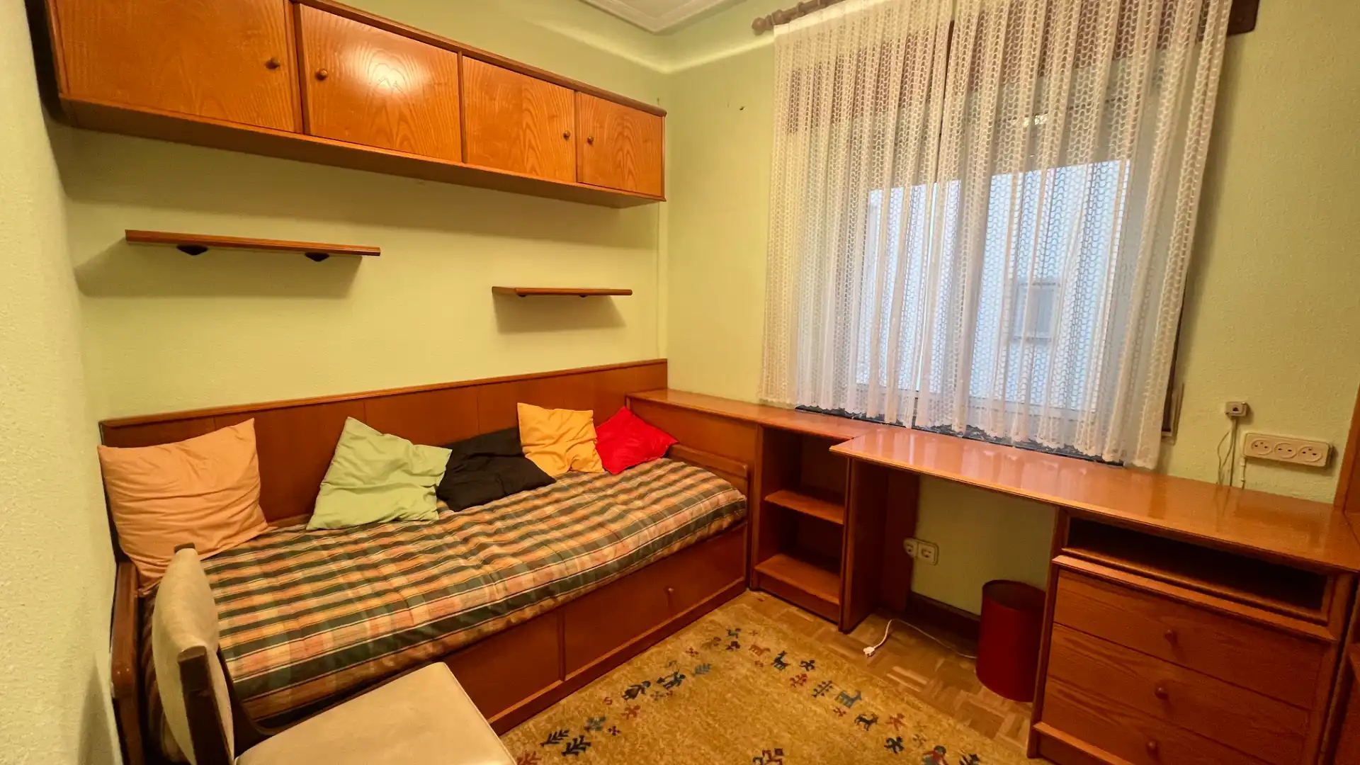 Bedroom of Flat for sale in Valladolid  with Heating and Parquet flooring