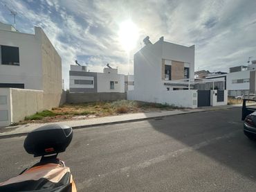 Terreno residenziale in vendita a Calle Madre Coraje 37