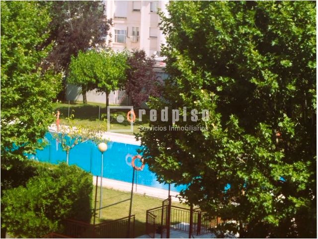 Garden of Flat for sale in Parla  with Air Conditioner, Heating and Swimming Pool