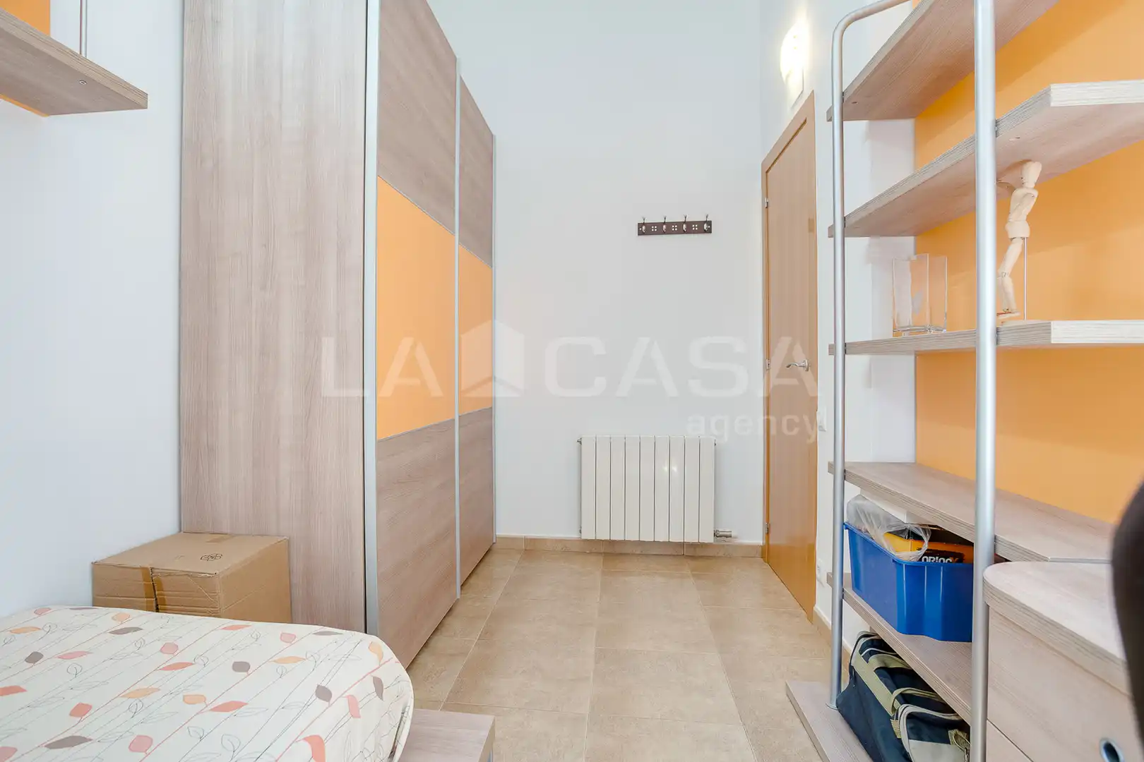 Dormitori de Casa o xalet en venda en Montornès del Vallès amb Aire condicionat, Calefacció i Jardí privat